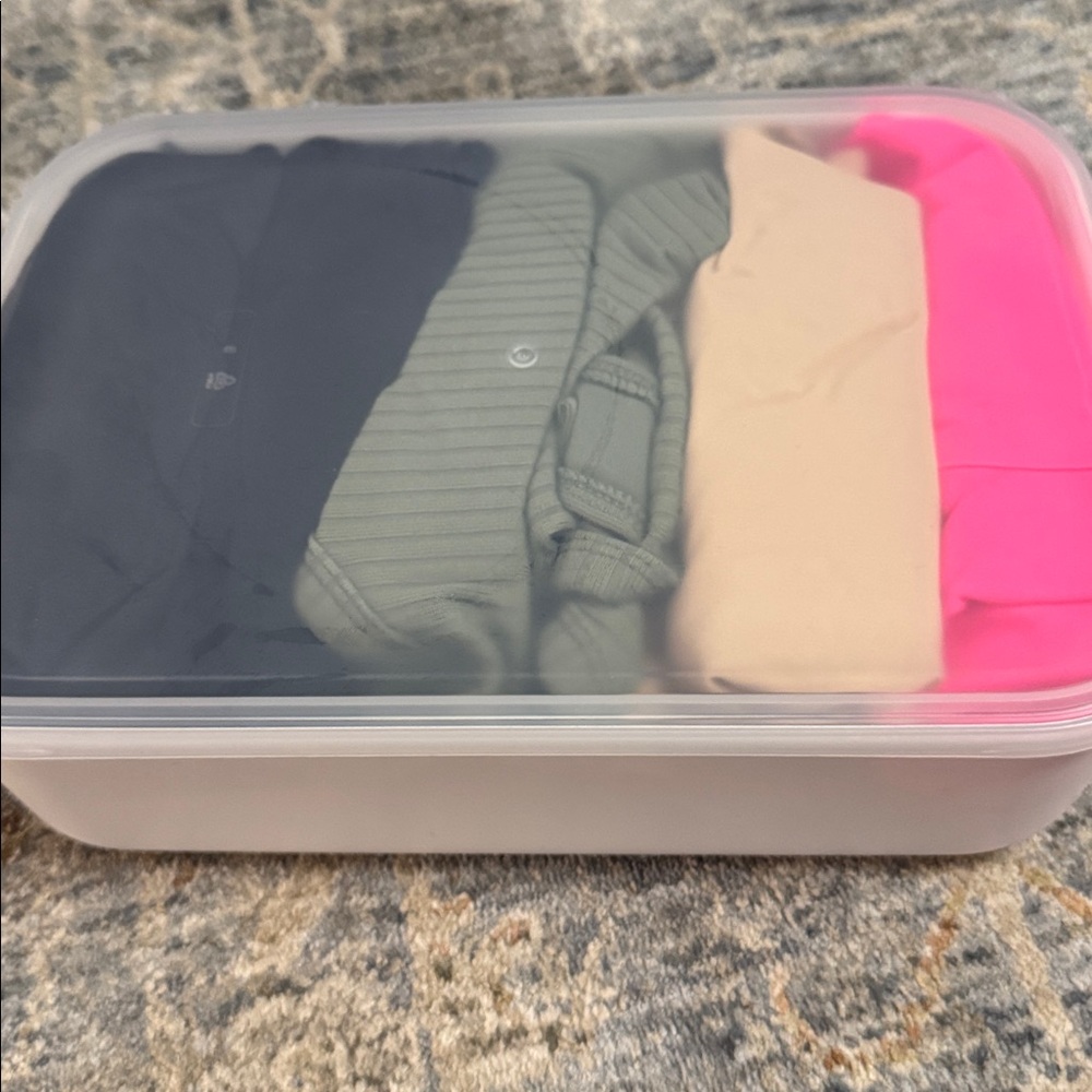 Bundle!! Basically 80 percent off- Black, Pink, Beige, and Green - Picture 14 of 14